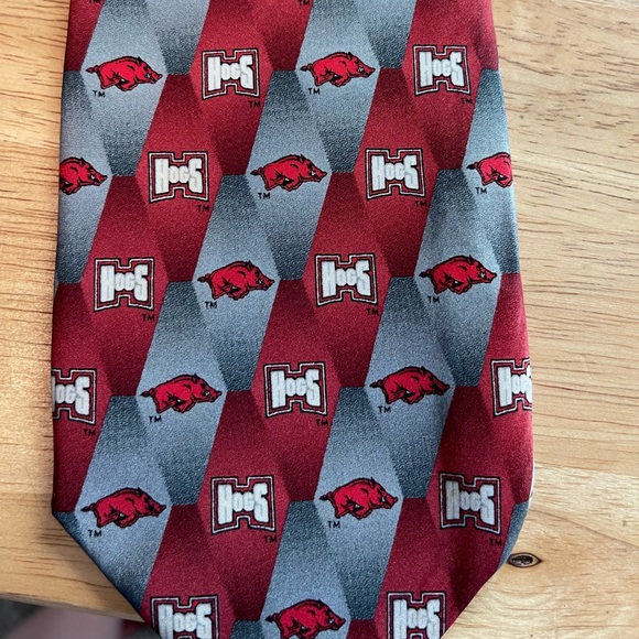 Eagles Wings Other - Arkansas Razorbacks hogs tie 100% silk